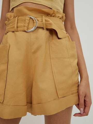 EDITED Wide leg Pleat-Front Pants 'Miley' in Yellow