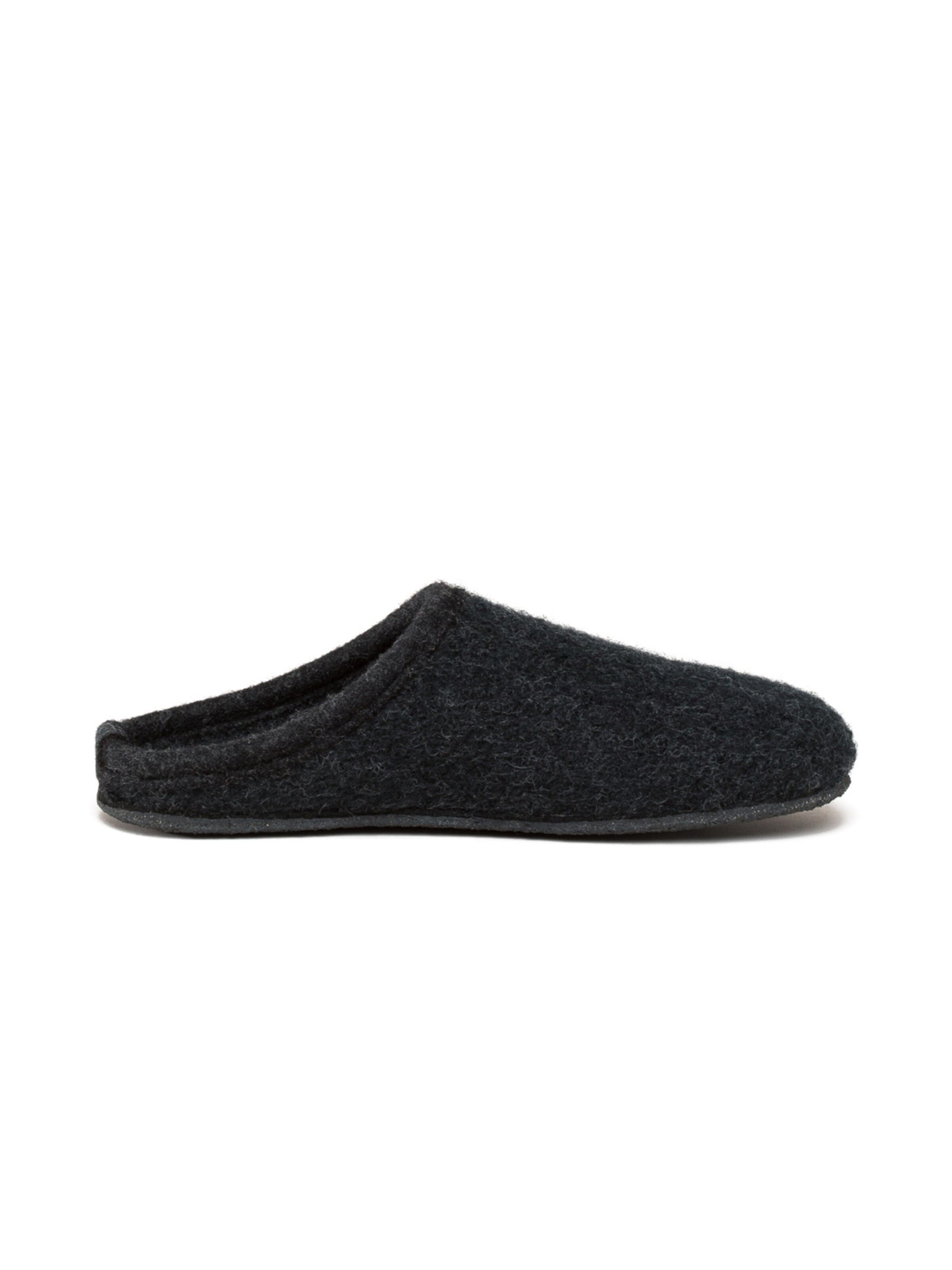 Gottstein Slippers 'Walkpantoffel Alpine Light' in Black