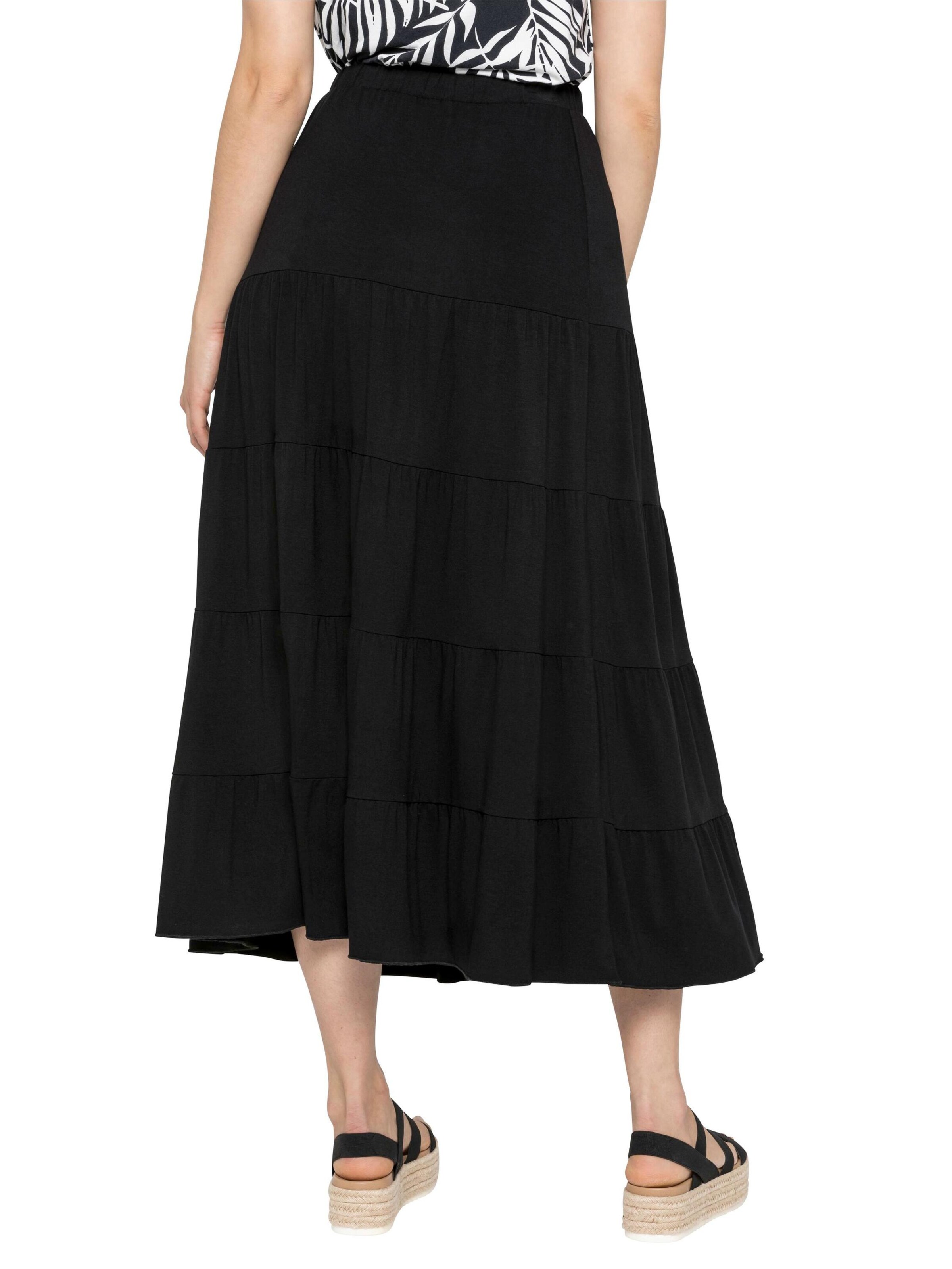 Fustă de la SHEEGO pe negru