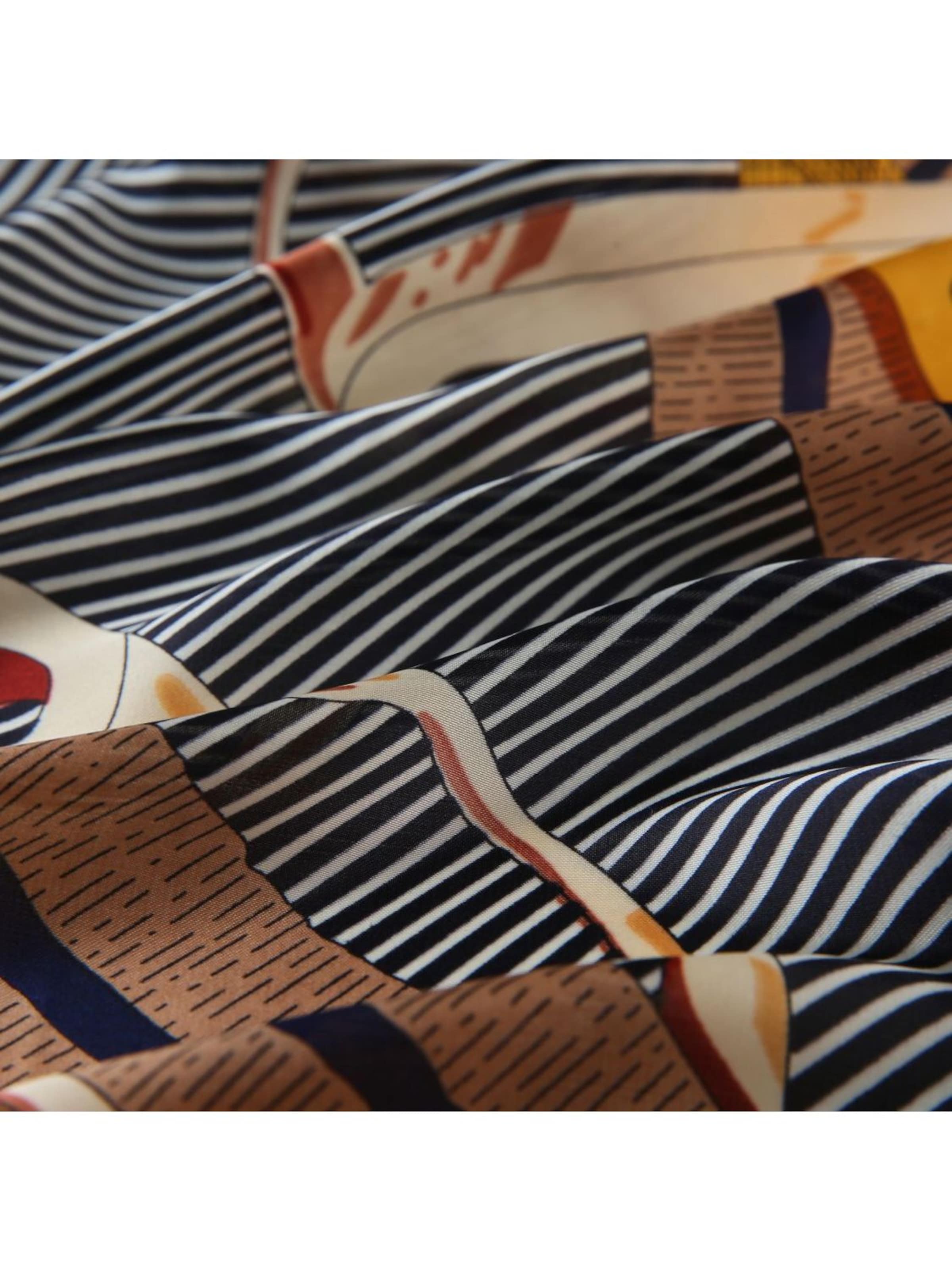 Sciarpa 'Grand carré de Soie Interbelts Zoé' di alberto cabale in blu