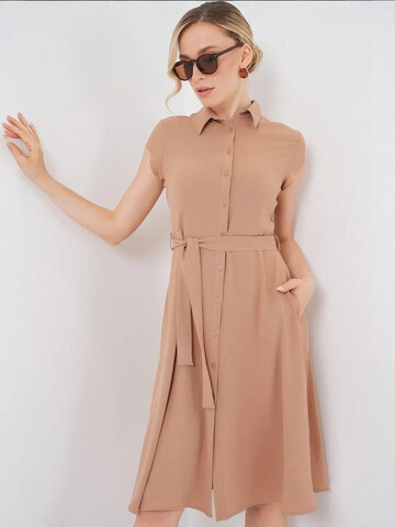 Bigdart - Vestidos camiseiros em castanho