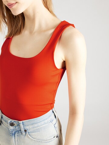 PIECES Top 'NEJA' in Red