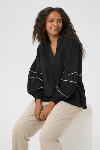 KAFFE CURVE Bluse 'KCariel' i sort