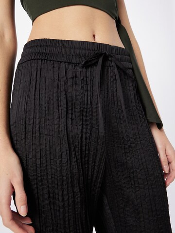 Monki Wide Leg Hose in Schwarz