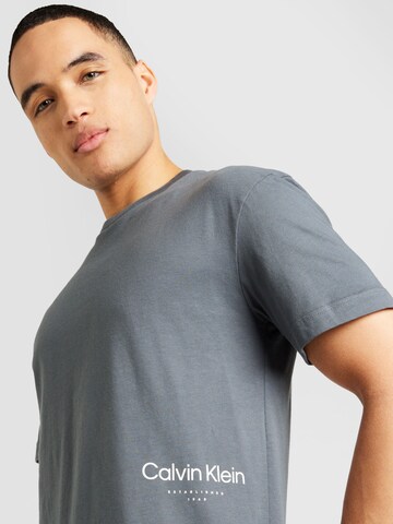 T-Shirt 'OFF PLACEMENT' Calvin Klein en gris