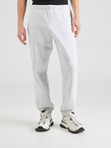 Effilé Pantalon 'Chase' Carhartt WIP en gris : devant