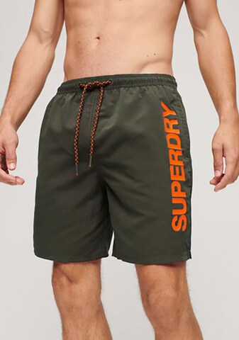 Shorts de bain Superdry en vert : devant