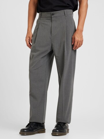 Loosefit Pantalon à pince 'Renar243' HUGO en gris : devant