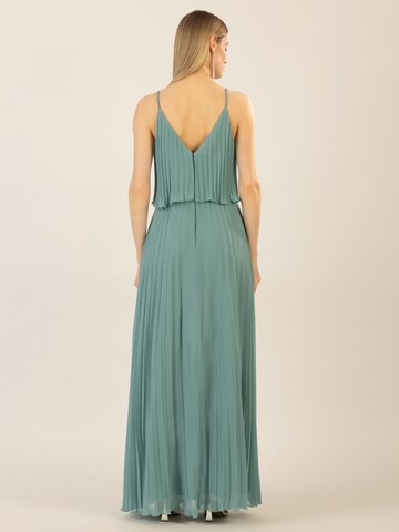 APART Kleid in Grün