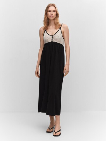 Robe d’été 'Eva' MANGO en noir