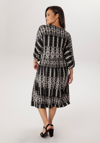 Aniston Kleid in Schwarz
