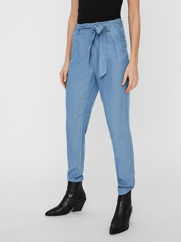 VERO MODA Tapered Pleat-Front Pants 'MIA' in Blue: front