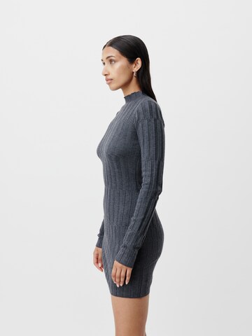 LeGer by Lena Gercke Трикотажное платье в Серый