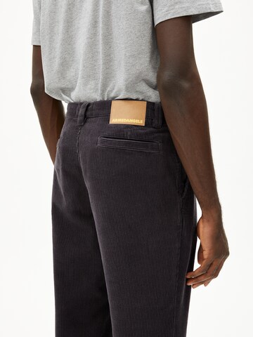 Regular Pantalon ARMEDANGELS en gris