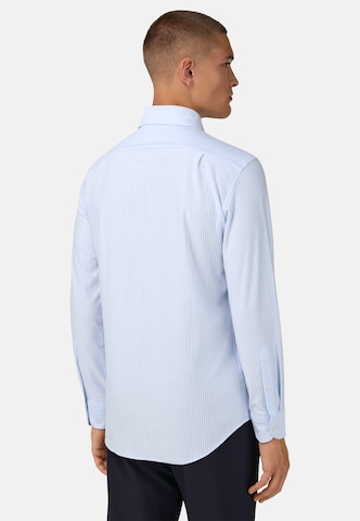 Coupe regular Chemise Boggi Milano en bleu
