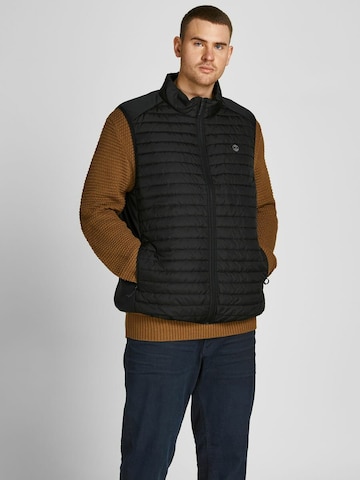 Jack & Jones Plus Vest in Black: front