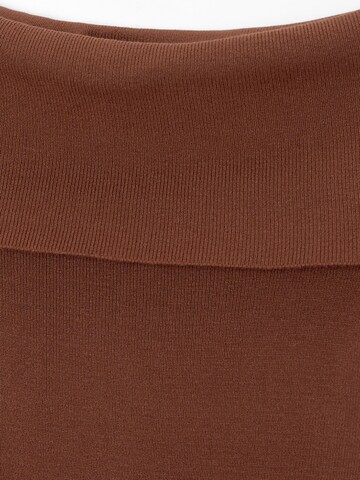 Robes en maille Pull&Bear en marron