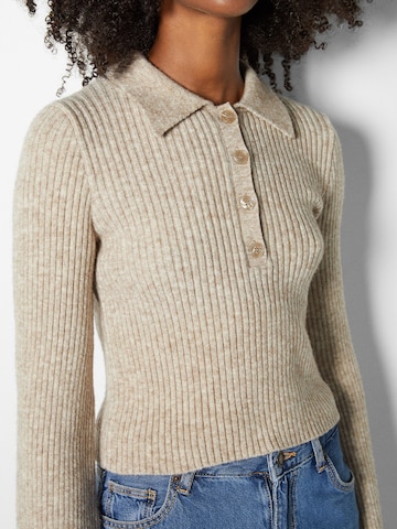 Bershka Pullover in Beige