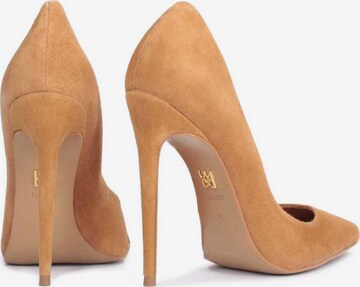 Kazar Pumps in Brown