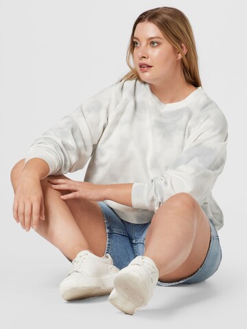 Levi's® Plus Sweatshirt 'Vintage Raglan Crew' in White