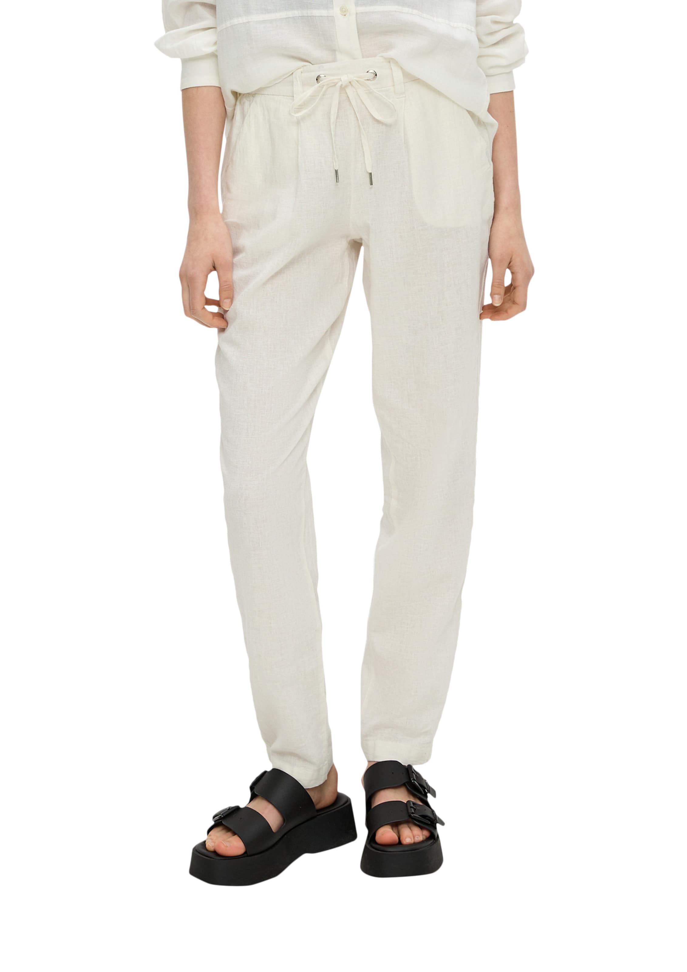 QS Regular Pleat-Front Pants in Beige: front