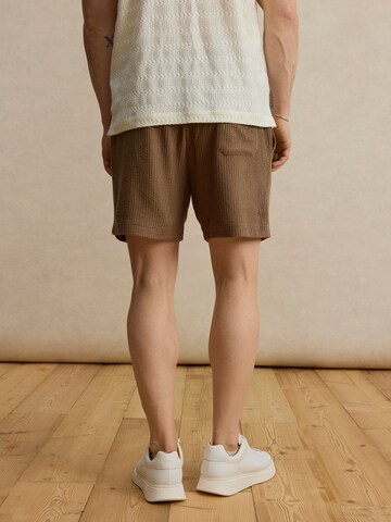 DAN FOX APPAREL Regular Панталон 'Jeremy' в кафяво