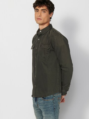 Regular fit Camicia di KOROSHI in verde