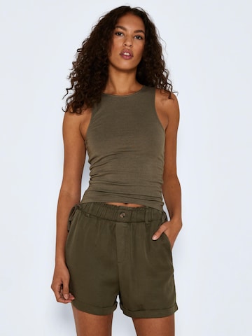 Regular Pantalon 'Maria' Noisy may en vert