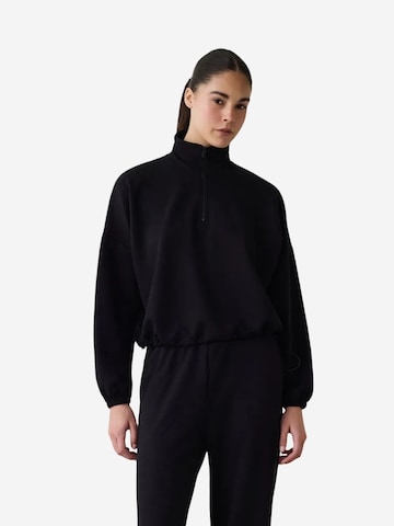 Penti Bluzka sportowa 'Sweatshirts' w kolorze czarny: przód