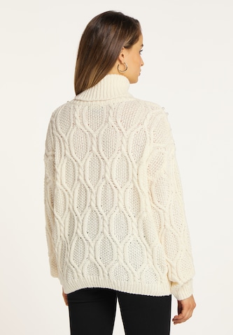 faina Sweater in White