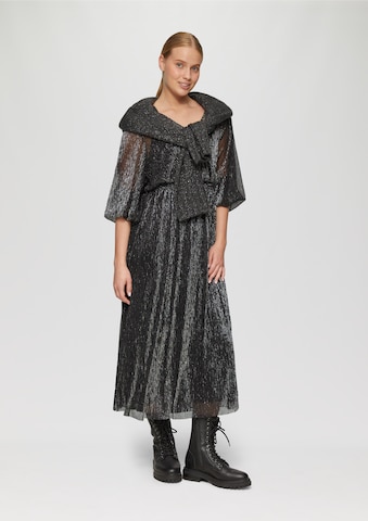 Robe s.Oliver en gris