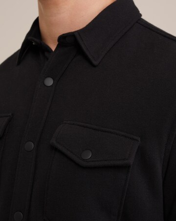 WE Fashion Regular fit Between-season jacket in Black
