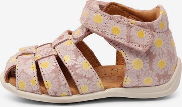 BISGAARD Tipegő cipők 'Сarly' - rózsaszín