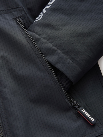Veste mi-saison Superdry en noir