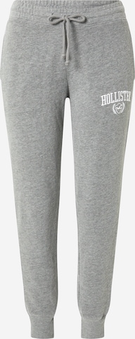 HOLLISTER Zúžený Kalhoty – šedá: přední strana