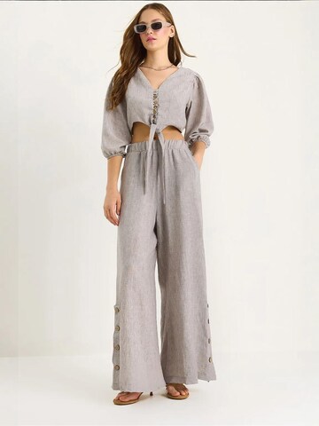 Bianco Lucci Pantsuit in Grey: front
