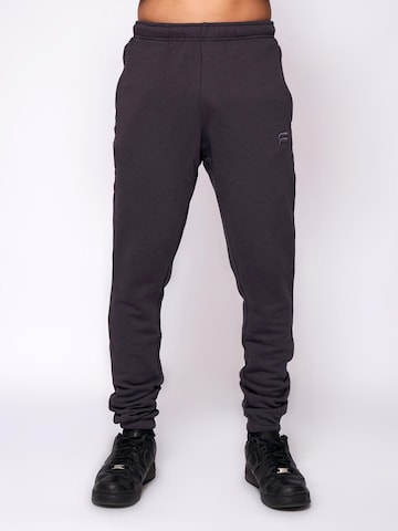 Fortex Fitness Slimfit Sportbroek 'Essential Jogger' in Grijs: voorkant