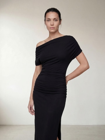ARMIE Sukienka 'The Caroline Dress' w kolorze czarny