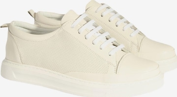 Desa - Zapatillas deportivas bajas 'Trainer' en blanco: frente