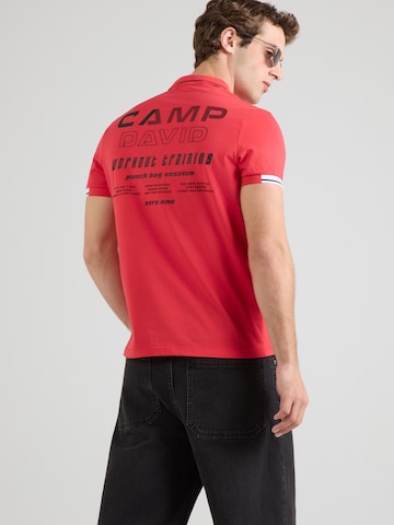 CAMP DAVID - Camiseta en rojo: frente