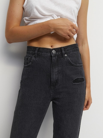 Pull&Bear Regular Jeans in Schwarz