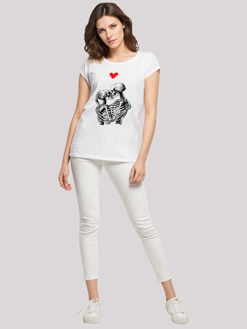 T-shirt 'Love Is All You Need' F4NT4STIC en blanc