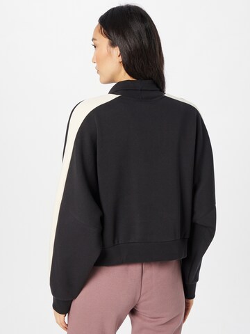ADIDAS ORIGINALSSweater majica 'Ski Chic' - crna boja