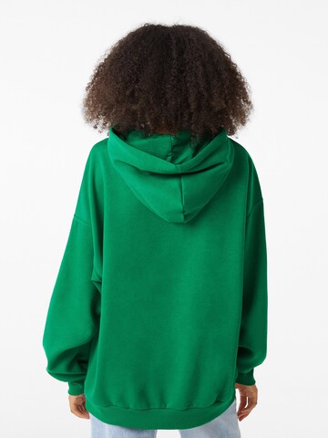 Bershka Sweatshirt in Grün