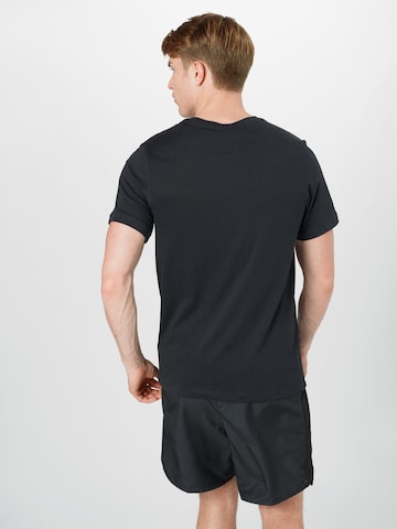 NIKE Regular Fit Sportshirt in Schwarz