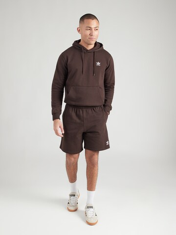 ADIDAS ORIGINALS Regularen Hlače 'ESS' | rjava barva