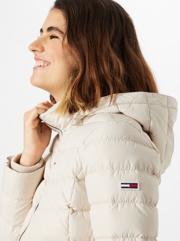 Tommy Jeans - Casaco de inverno 'Essential' em bege