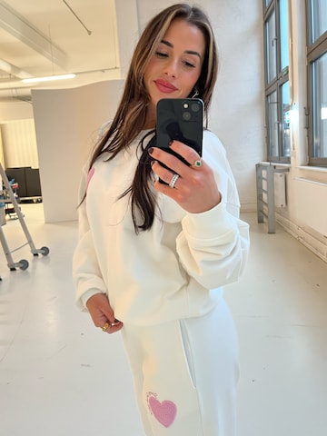 Sálea Tapered Παντελόνι σε λευκό