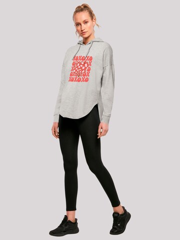 Sweat-shirt 'XOXO Herz Love' F4NT4STIC en gris