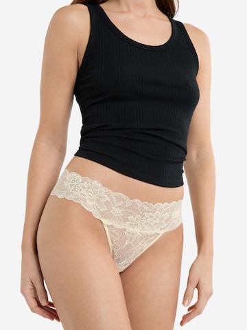 ETAM Thong 'Sweet' in Beige: front